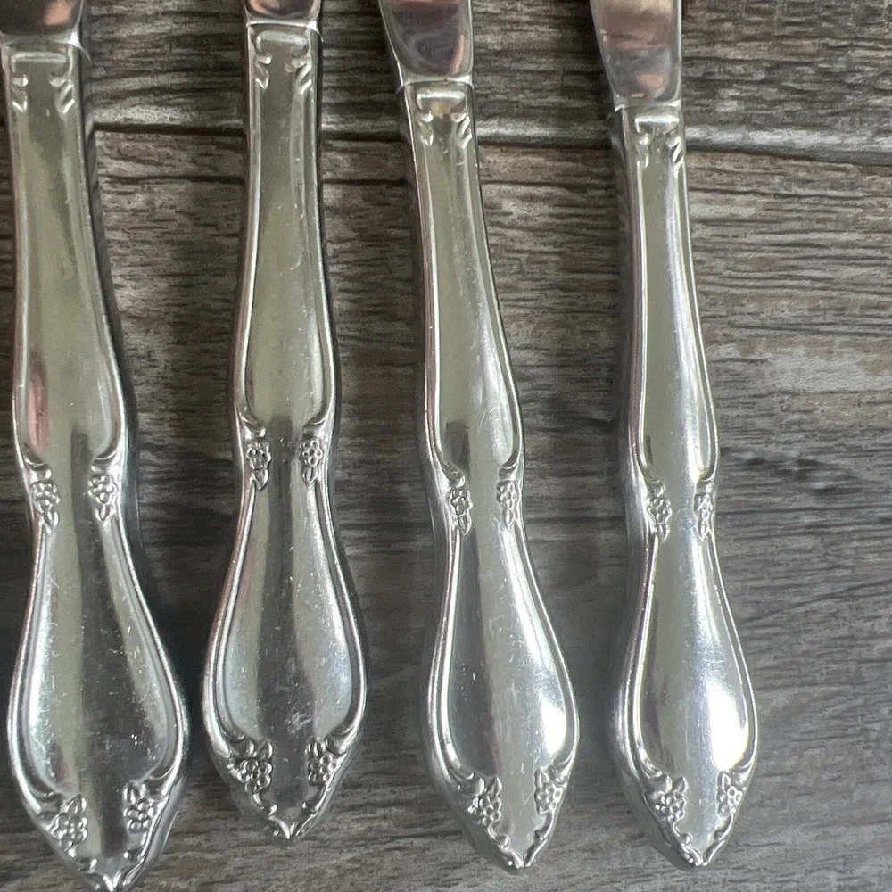 Oneida Community Berkeley Set of 7 Dinner Knives Stainless Flatware